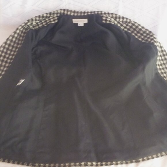 Jones New York Women 100% Pure Wool Black White Blazer 10 Checkered Lapel Single - Picture 16 of 16